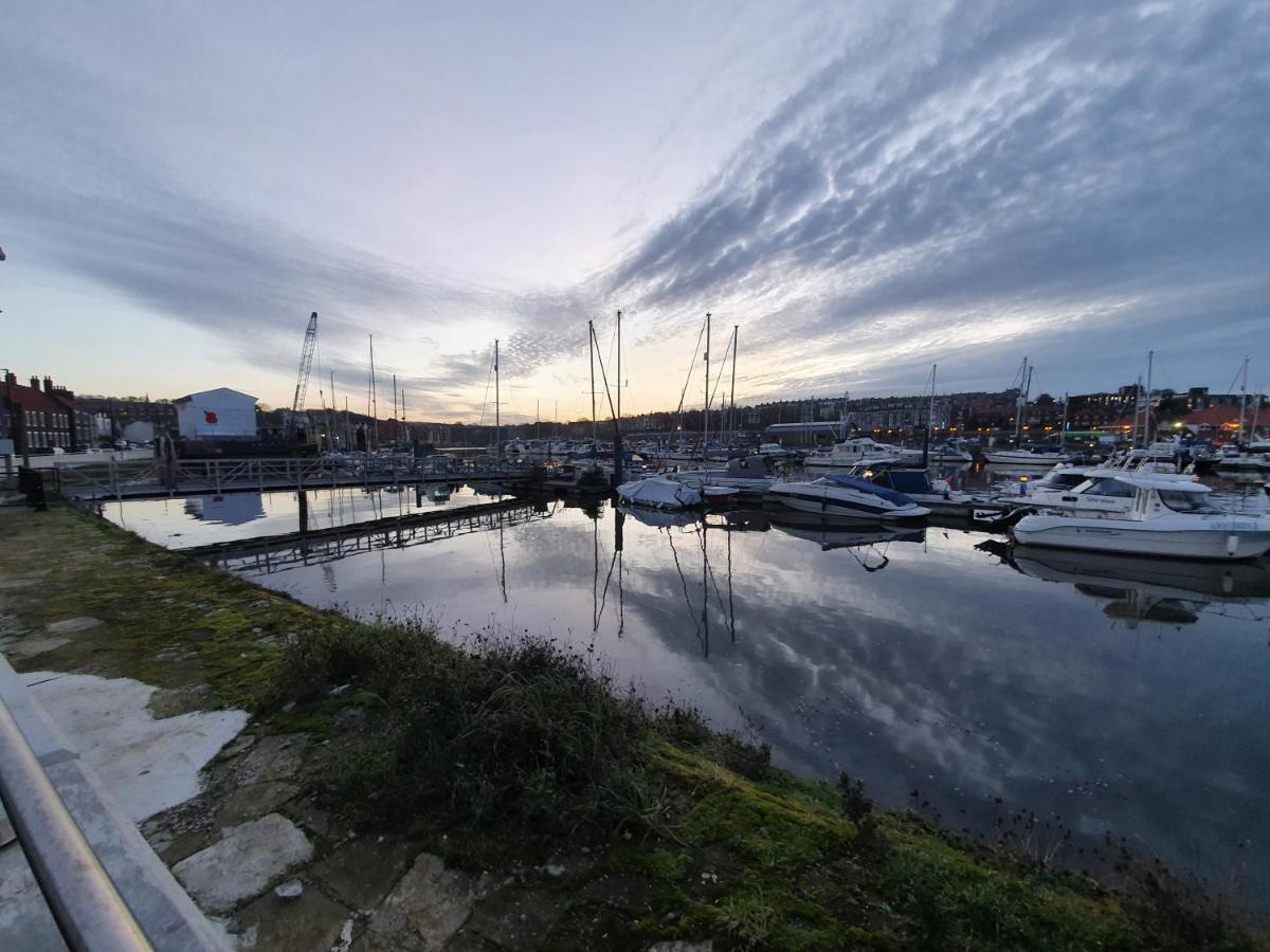 Marina House Lägenhet Whitby Exteriör bild